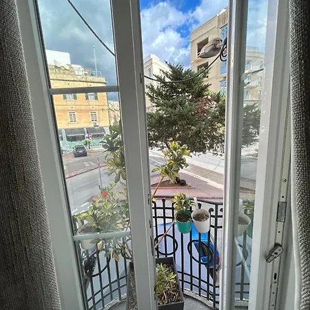 Apartment No.1 *