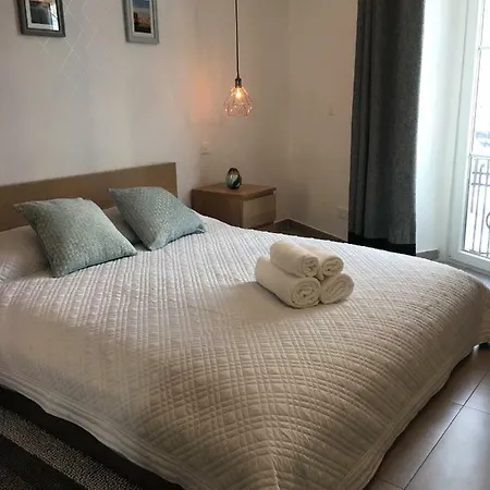 No.1 Apartment